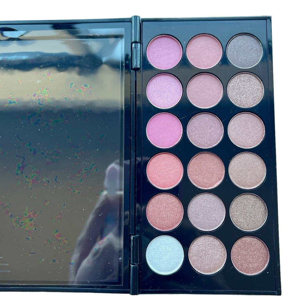 Professional Miss Rose Blockbuster Eyeshadow Palette - Multicolor - Picture 7 of 8